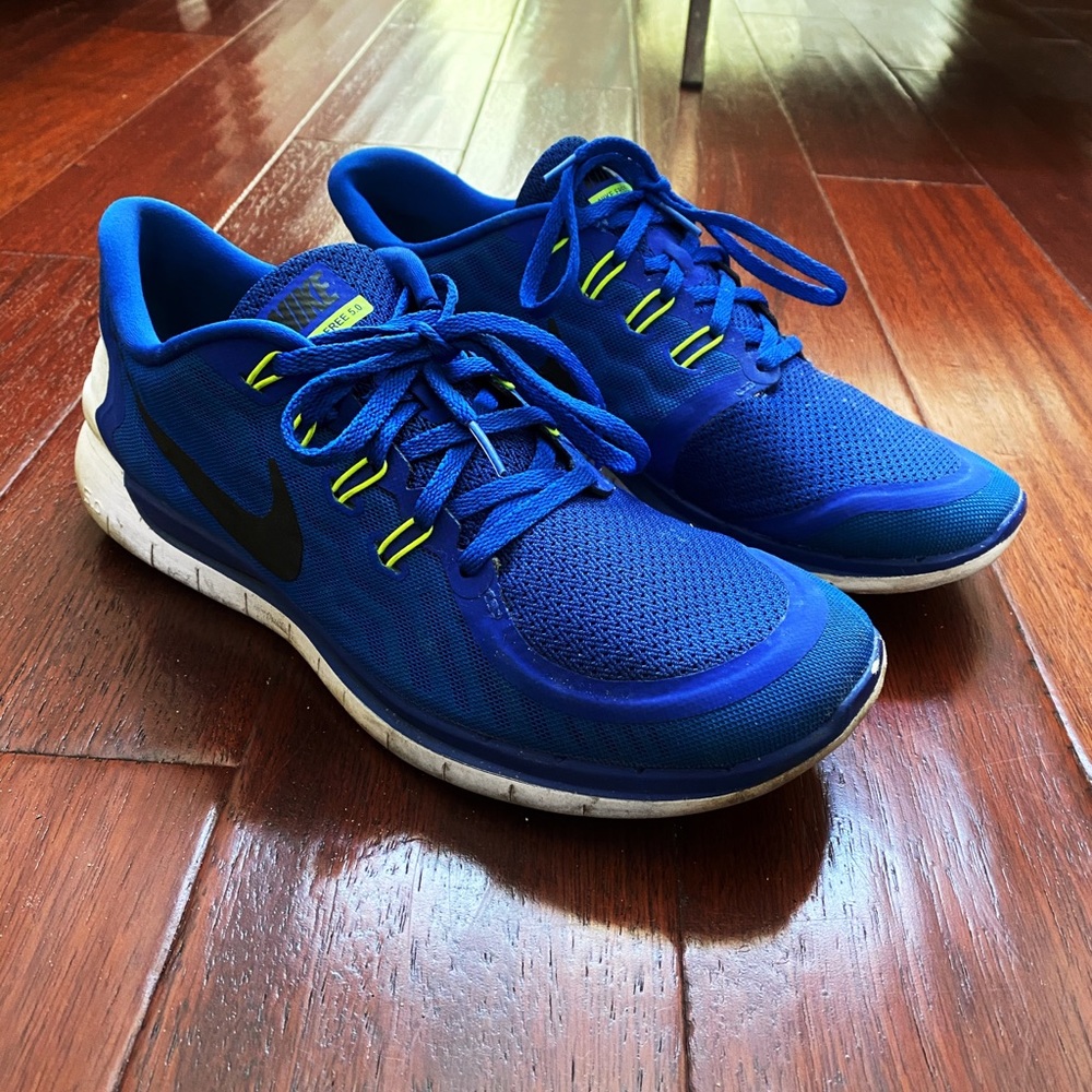 NIKE FREE
